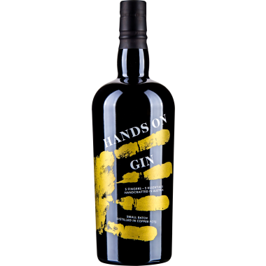 Hands on Gin
